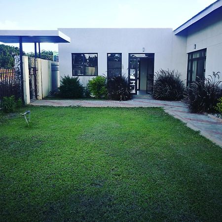 Tsumeb Guesthouse Kamho Экстерьер фото