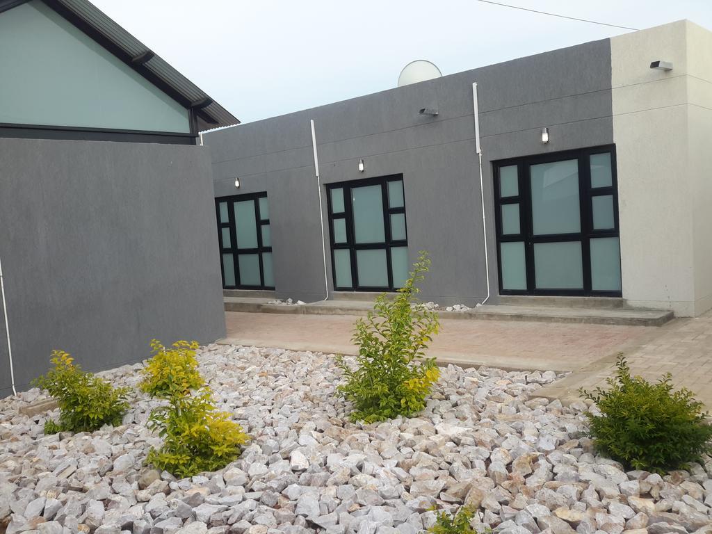 Tsumeb Guesthouse Kamho Экстерьер фото