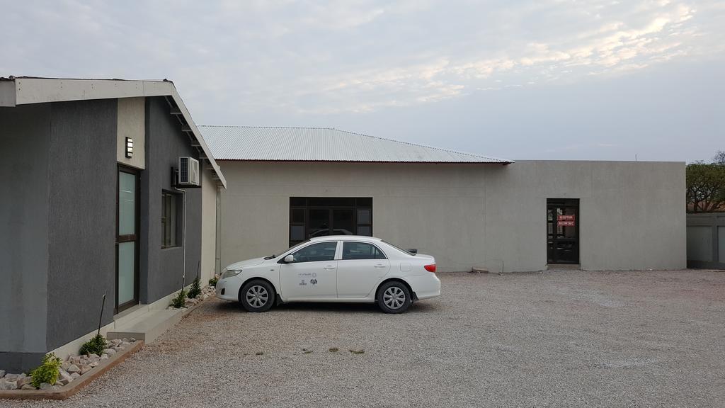Tsumeb Guesthouse Kamho Экстерьер фото