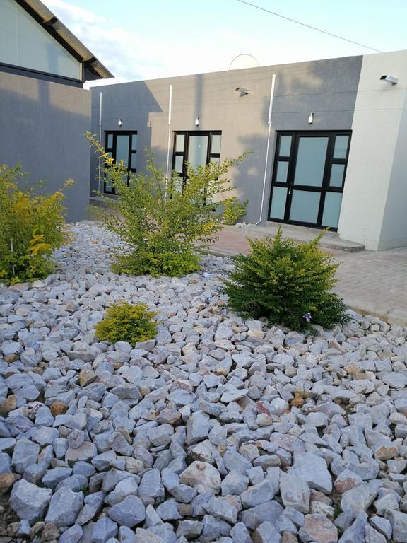 Tsumeb Guesthouse Kamho Экстерьер фото