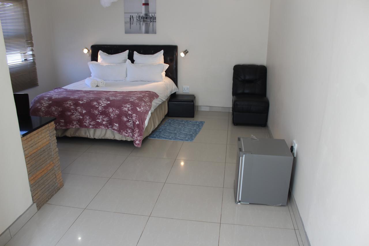 Tsumeb Guesthouse Kamho Экстерьер фото